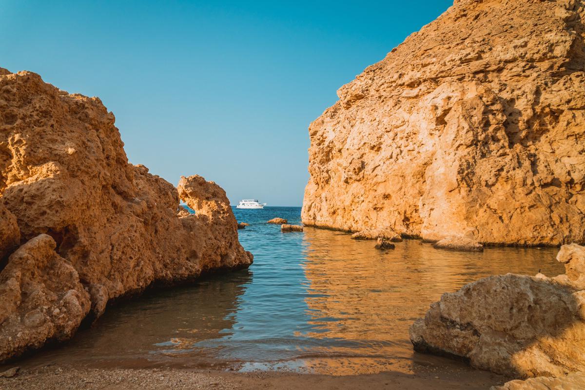 Фотообои Скалы и море