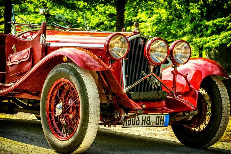 Фотообои Красный винтажный автомобиль Код:1296