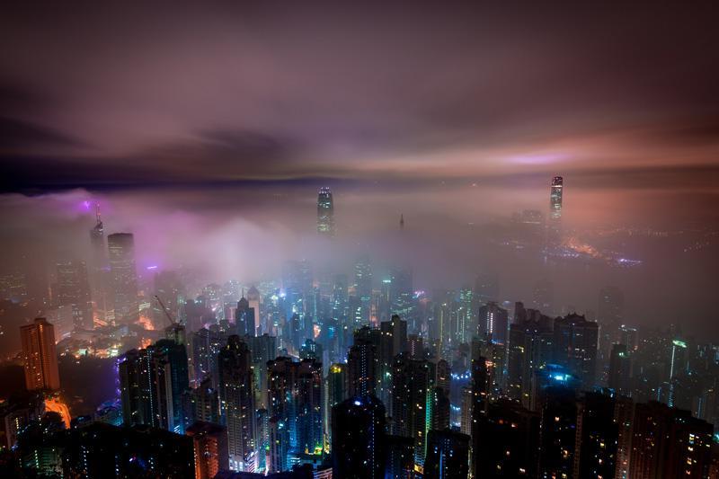 Фотообои Ночной город в тумане