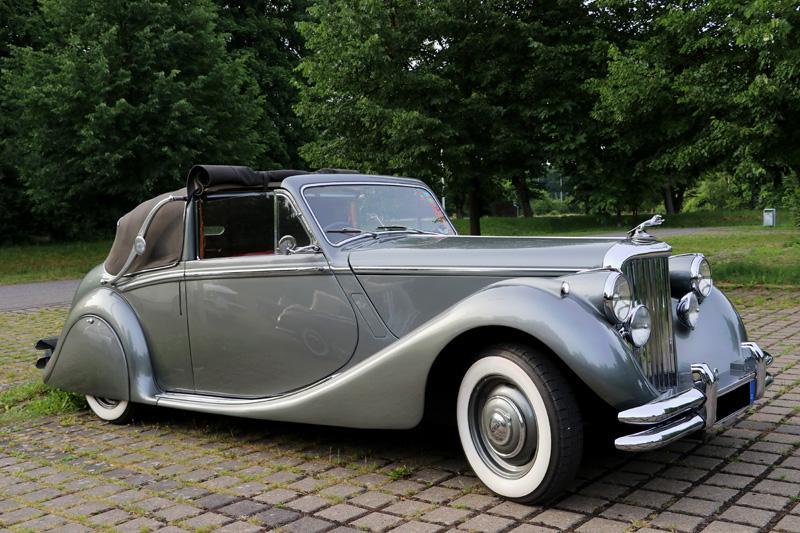 Фотообои Серый автомобиль Код:1285